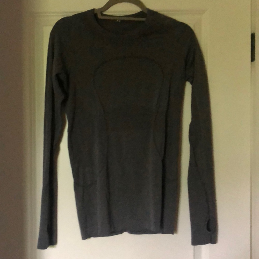 Lululemon top
